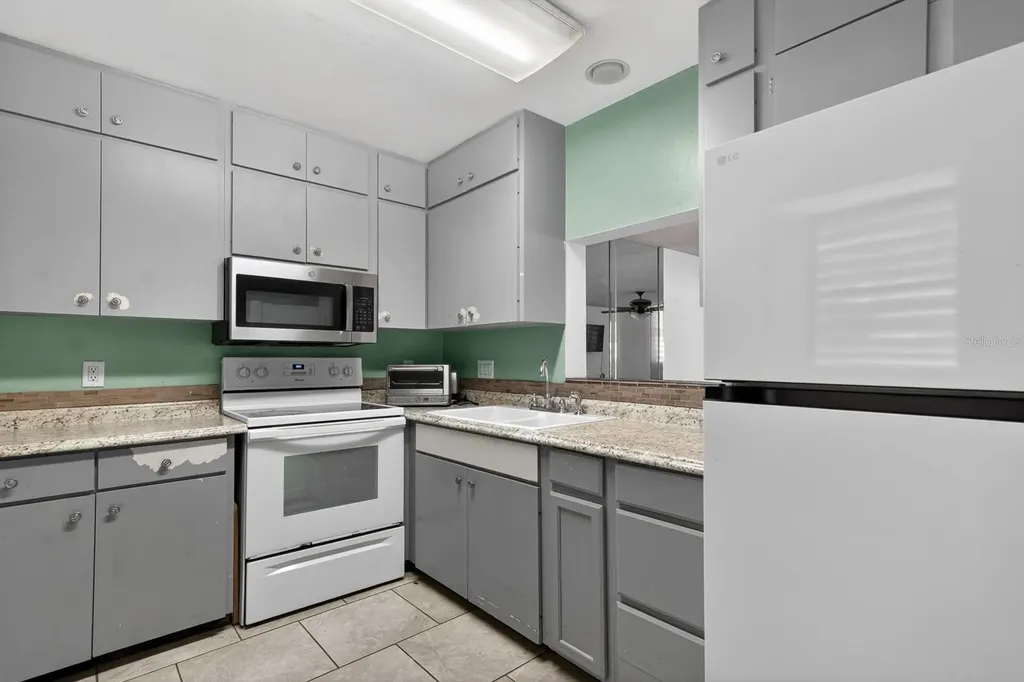 318 Timberlake Drive Bradenton FL 34210