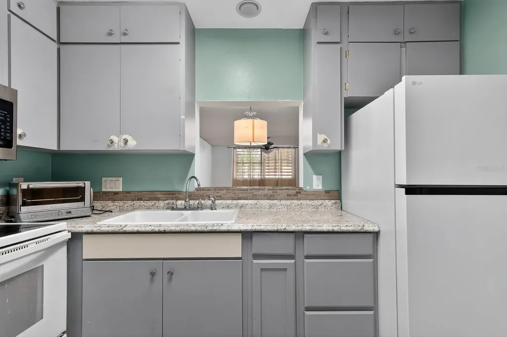 318 Timberlake Drive Bradenton FL 34210
