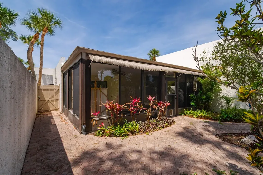 318 Timberlake Drive Bradenton FL 34210
