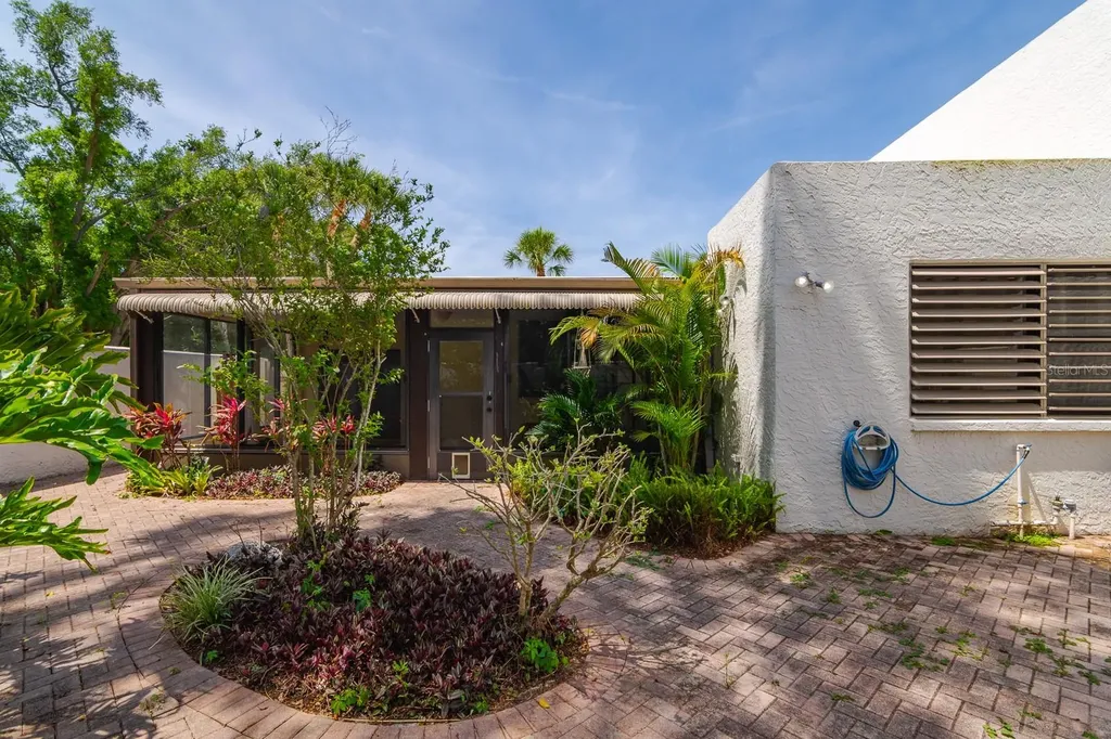 318 Timberlake Drive Bradenton FL 34210