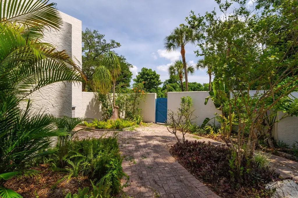 318 Timberlake Drive Bradenton FL 34210