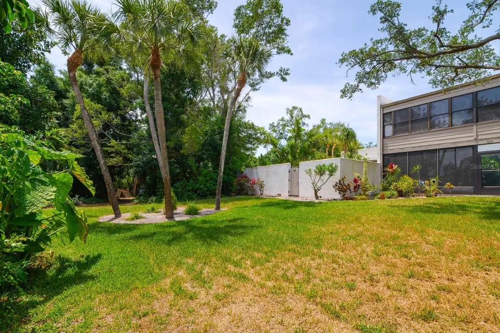 318 Timberlake Drive Bradenton FL 34210