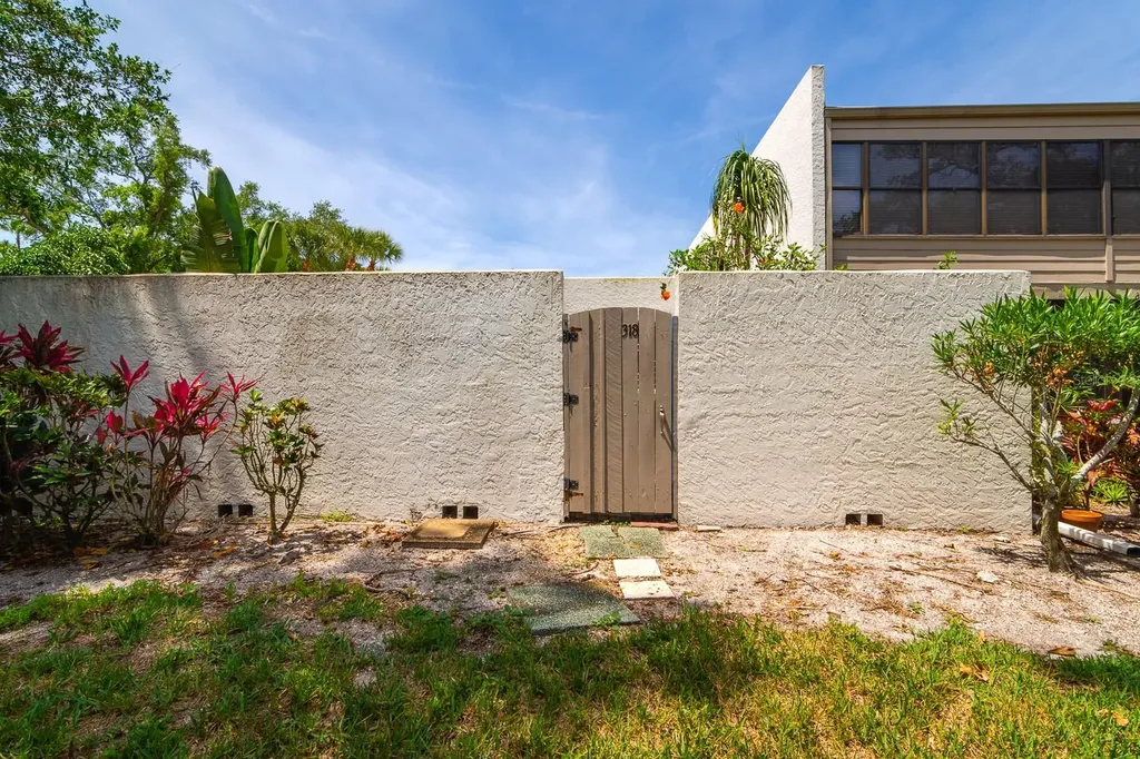 318 Timberlake Drive Bradenton FL 34210