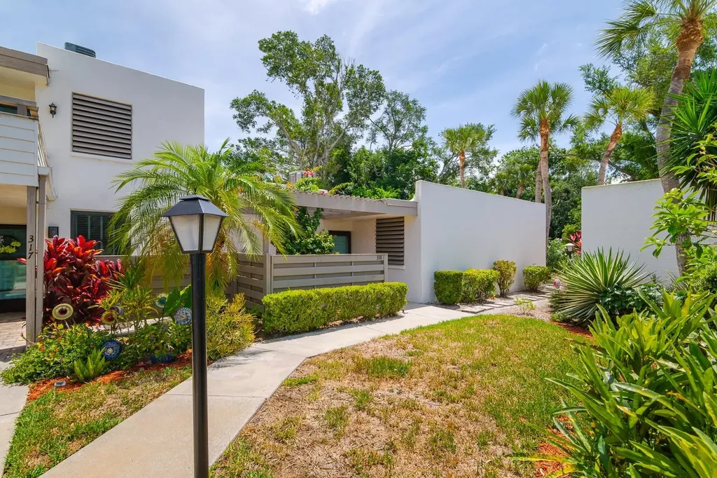 318 Timberlake Drive Bradenton FL 34210