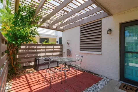318 Timberlake Drive Bradenton FL 34210