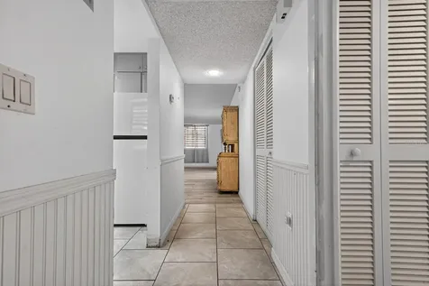 318 Timberlake Drive Bradenton FL 34210