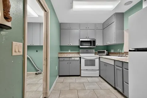 318 Timberlake Drive Bradenton FL 34210