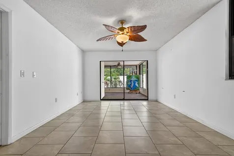 318 Timberlake Drive Bradenton FL 34210
