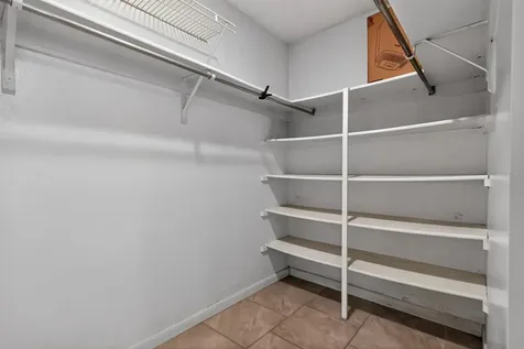 318 Timberlake Drive Bradenton FL 34210