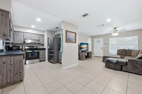 4735 NW 28th Terrace Gainesville FL 32605