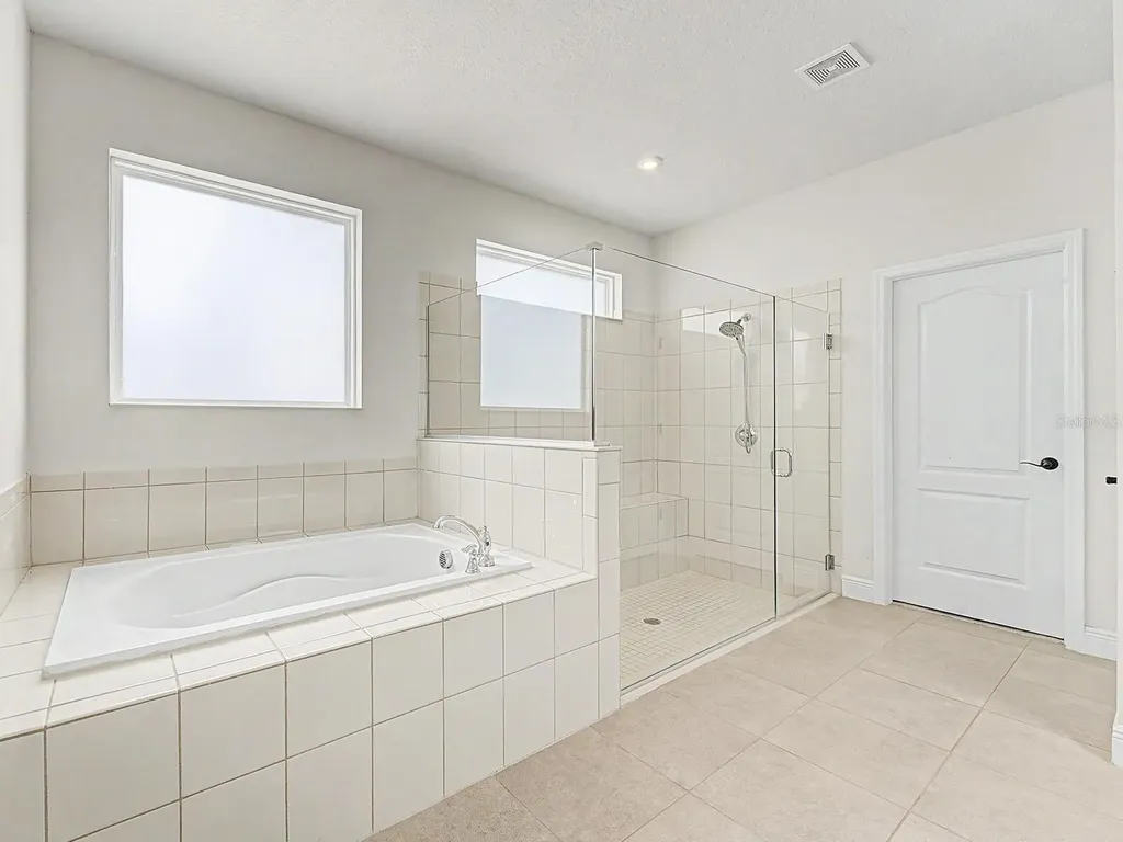 11626 Lake Lucaya Drive Riverview FL 33579