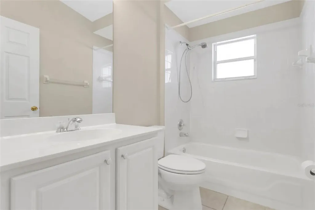 3318 Foxcroft Circle Oviedo FL 32765