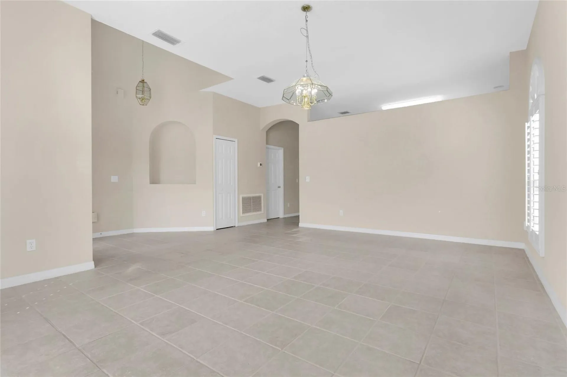 3318 Foxcroft Circle Oviedo FL 32765