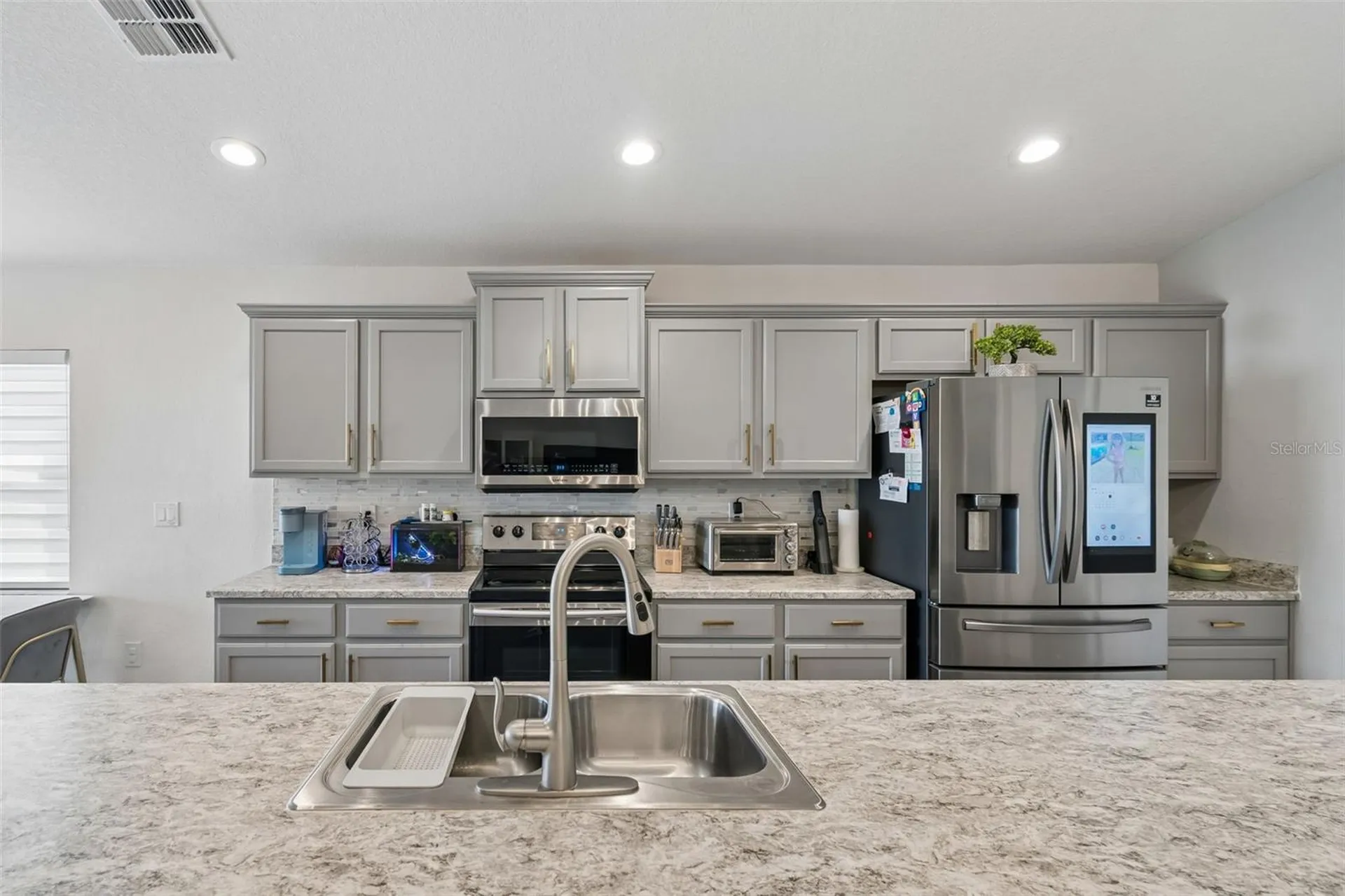 7011 Gideon Circle Zephyrhills FL 33541