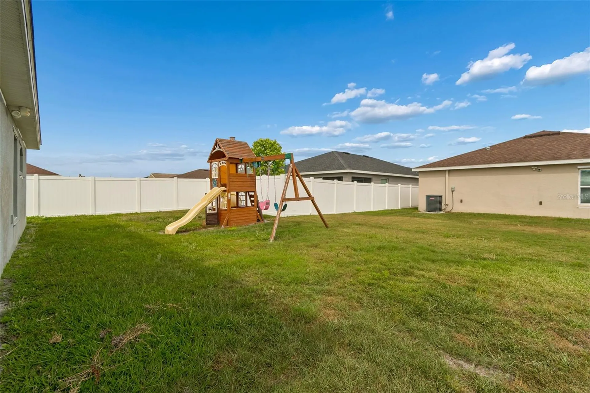 7011 Gideon Circle Zephyrhills FL 33541