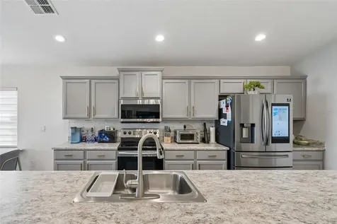 7011 Gideon Circle Zephyrhills FL 33541
