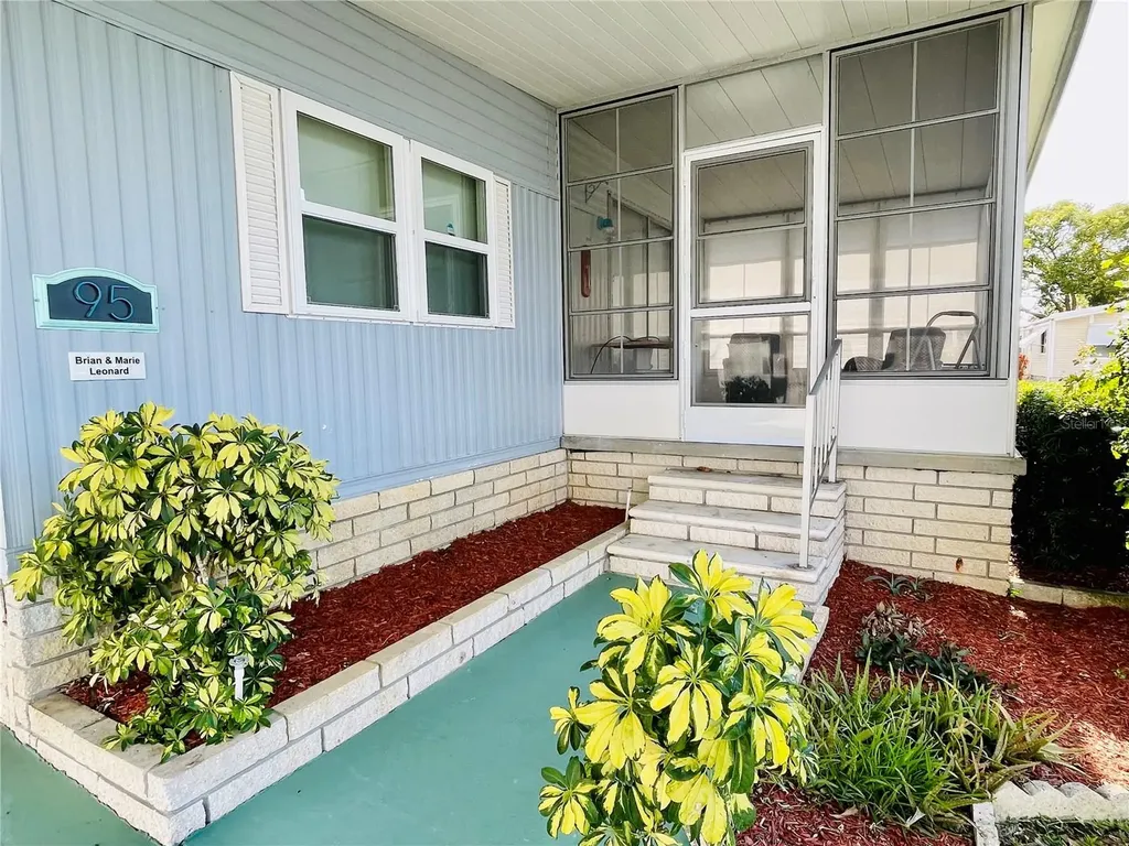 95 Red Oak Drive Palm Harbor FL 34684