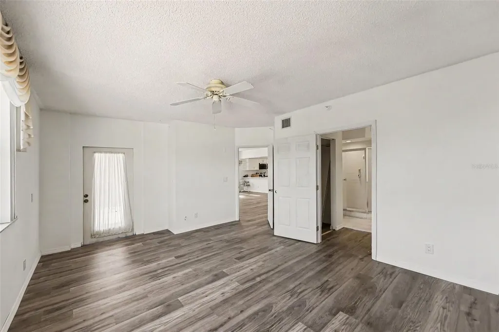 6205 Shoreline Drive St Petersburg FL 33708