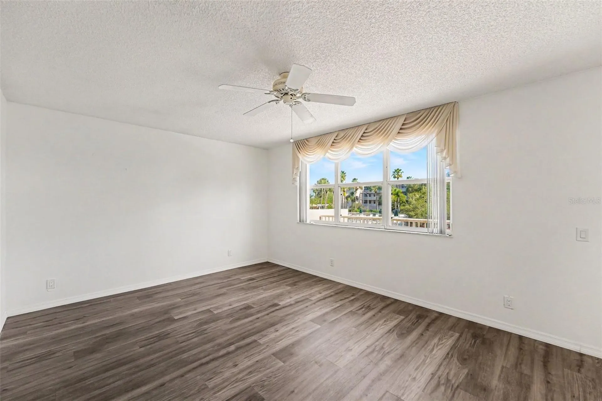 6205 Shoreline Drive St Petersburg FL 33708