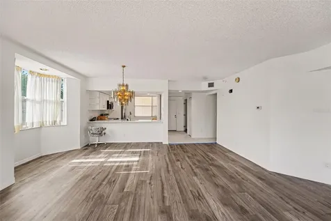 6205 Shoreline Drive St Petersburg FL 33708