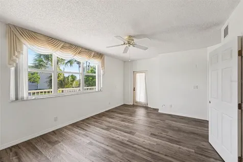 6205 Shoreline Drive St Petersburg FL 33708