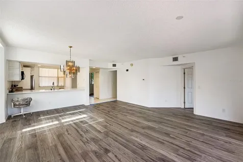 6205 Shoreline Drive St Petersburg FL 33708