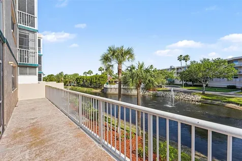 6205 Shoreline Drive St Petersburg FL 33708