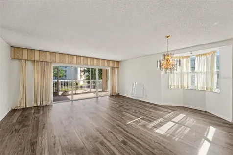 6205 Shoreline Drive St Petersburg FL 33708