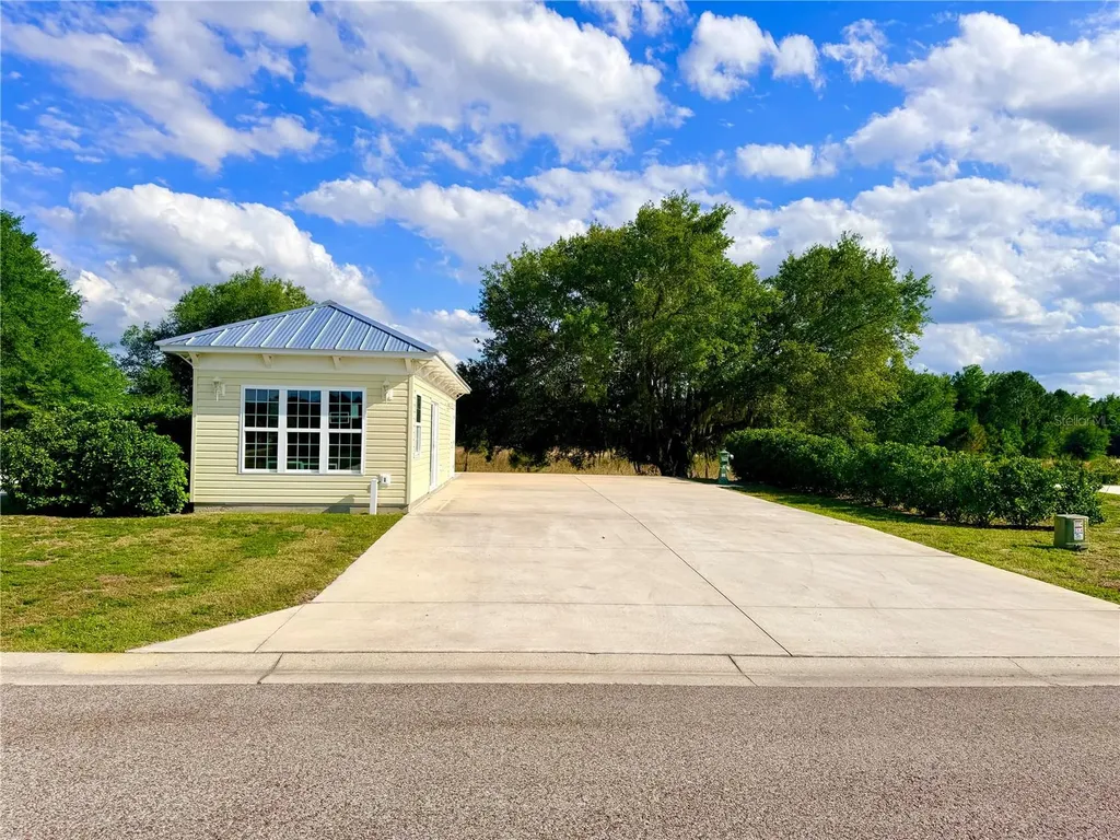 4885 SE 92nd Boulevard Webster FL 33597