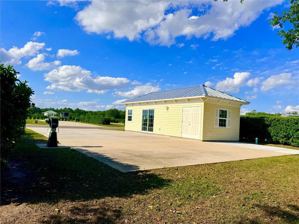 4885 SE 92nd Boulevard Webster FL 33597