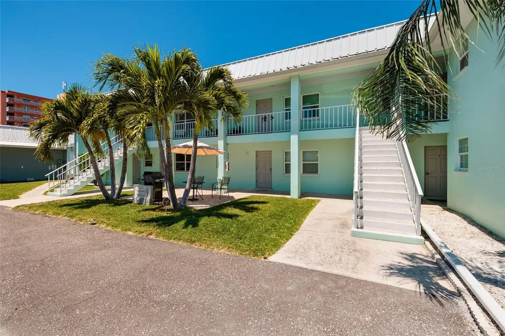 10 164th Avenue Redington Beach FL 33708