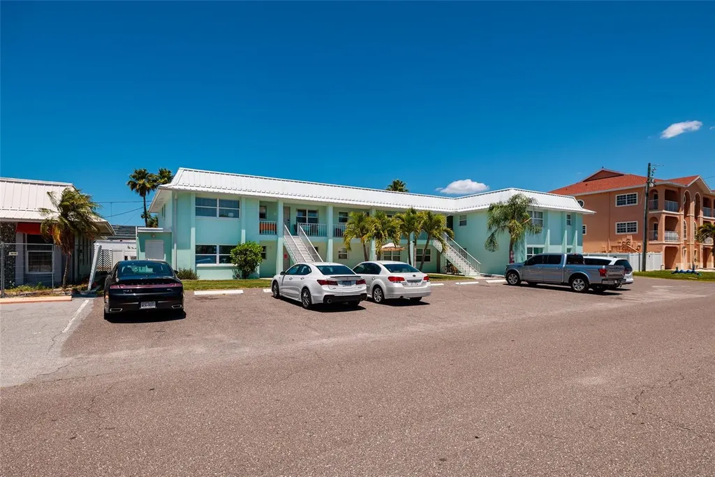 10 164th Avenue Redington Beach FL 33708