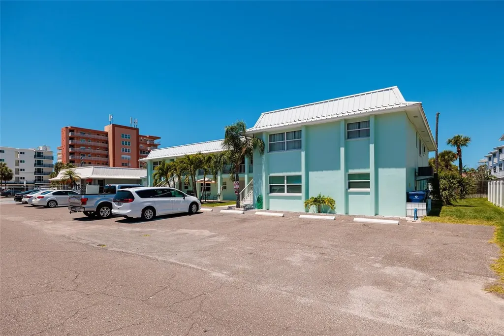 10 164th Avenue Redington Beach FL 33708