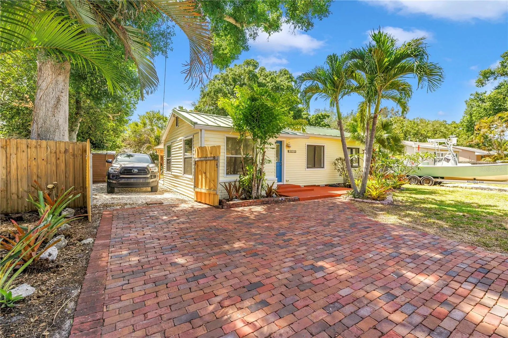 5032 19th Street N St Petersburg FL 33714