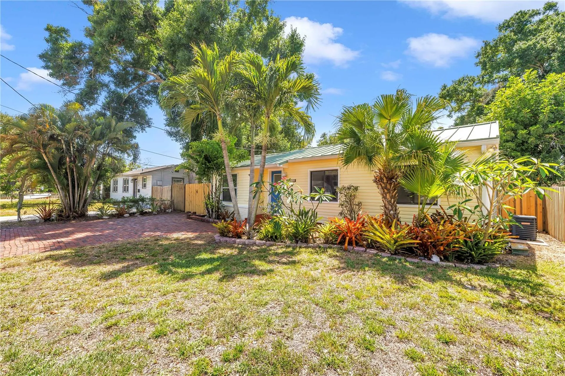 5032 19th Street N St Petersburg FL 33714