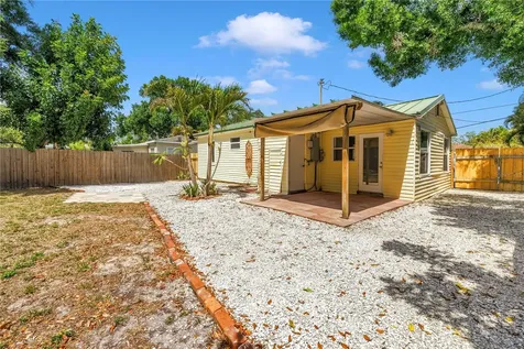 5032 19th Street N St Petersburg FL 33714