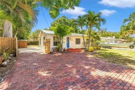 5032 19th Street N St Petersburg FL 33714