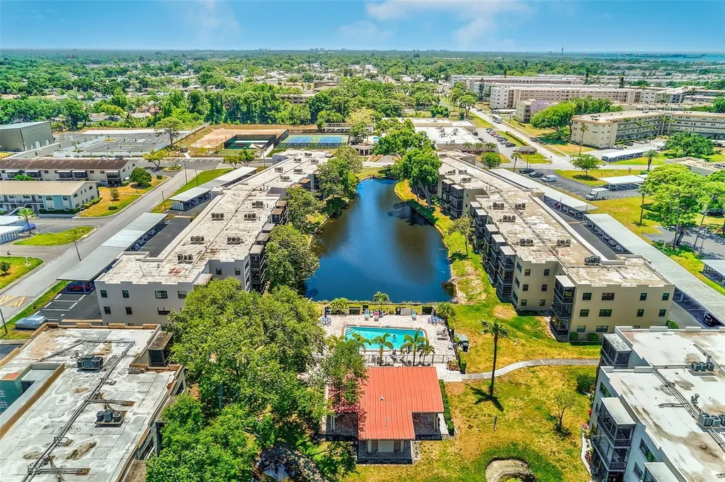 7951 58th Avenue N St Petersburg FL 33709