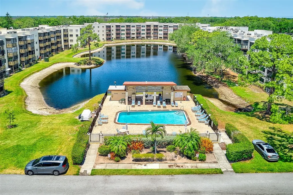 7951 58th Avenue N St Petersburg FL 33709