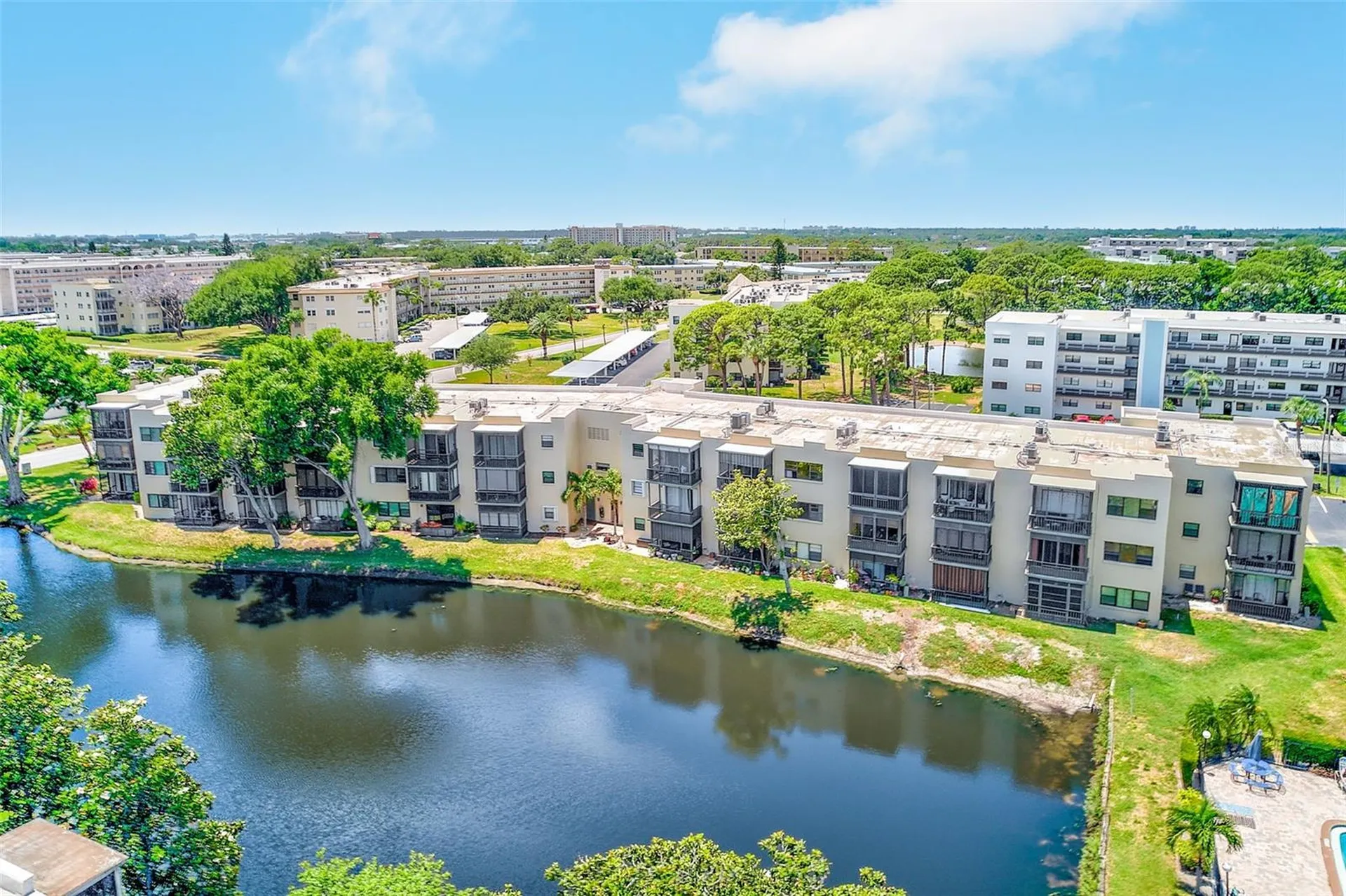 7951 58th Avenue N St Petersburg FL 33709