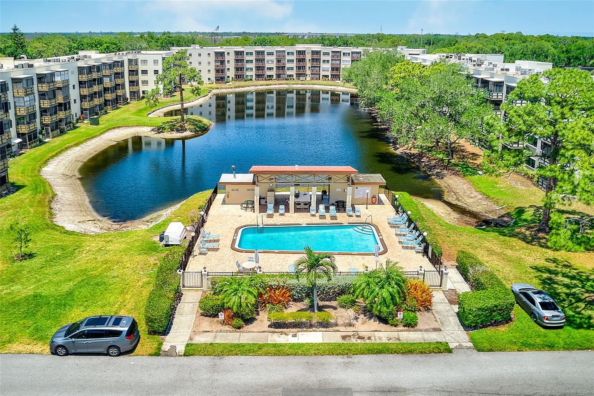 7951 58th Avenue N St Petersburg FL 33709