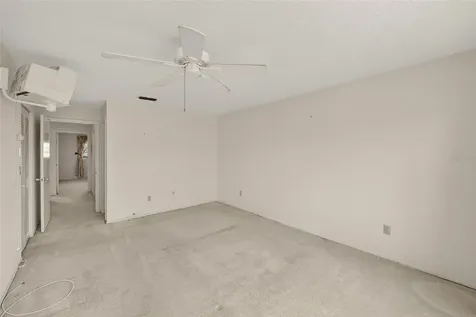 7951 58th Avenue N St Petersburg FL 33709