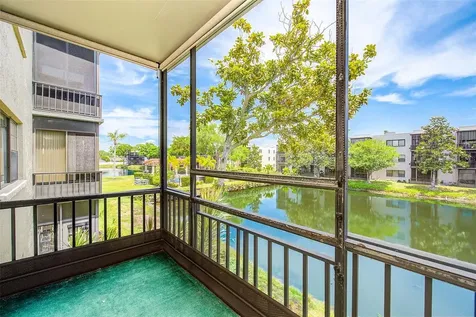 7951 58th Avenue N St Petersburg FL 33709