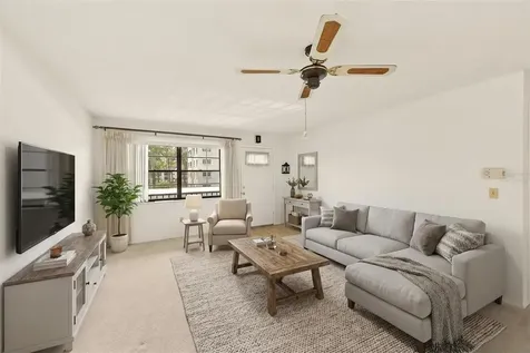 7951 58th Avenue N St Petersburg FL 33709
