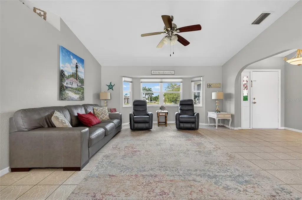 881 Riviera Lane NW Port Charlotte FL 33948