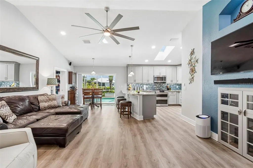 403 Flamingo Drive Apollo Beach FL 33572