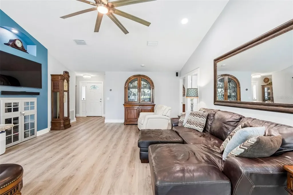 403 Flamingo Drive Apollo Beach FL 33572