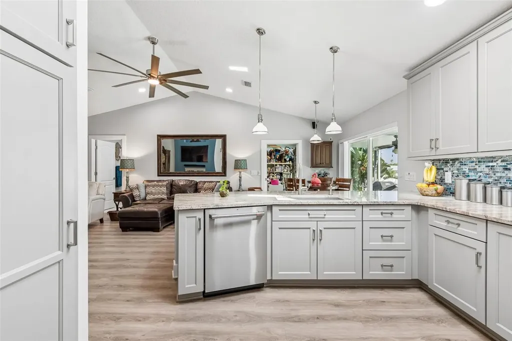 403 Flamingo Drive Apollo Beach FL 33572