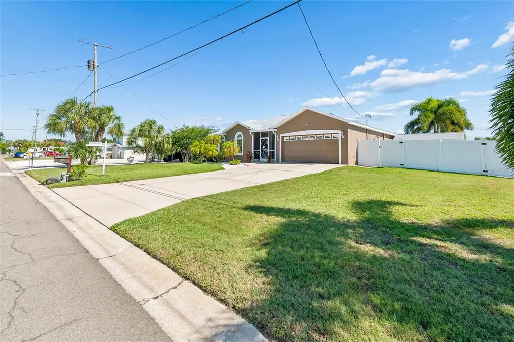 403 Flamingo Drive Apollo Beach FL 33572