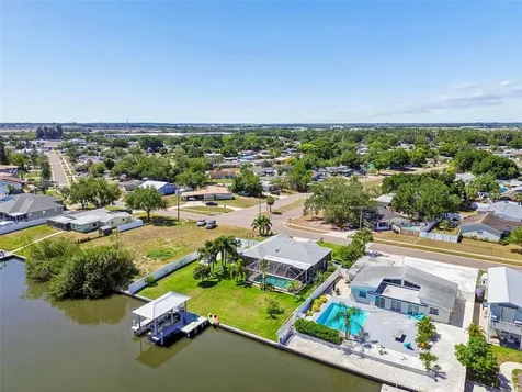 403 Flamingo Drive Apollo Beach FL 33572